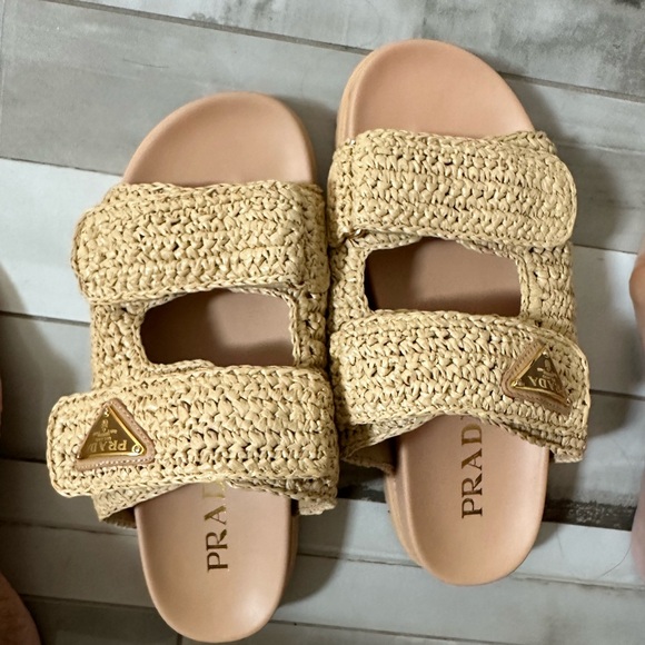 Prada raffia slide sandals worn once size 39 - Picture 2 of 4